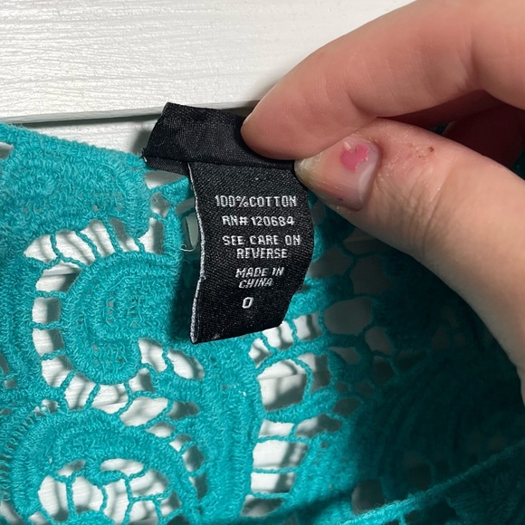 🎉HP🎉 Torrid Turquoise Color Lace Crop Top, Size 0 - Picture 10 of 14